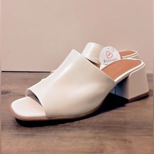 BLONDO MAYA BONE SANDALS